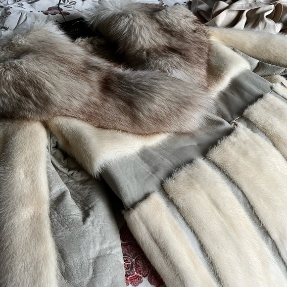 Tibor Jackets & Blazers - Absolutely exquisite mink coat